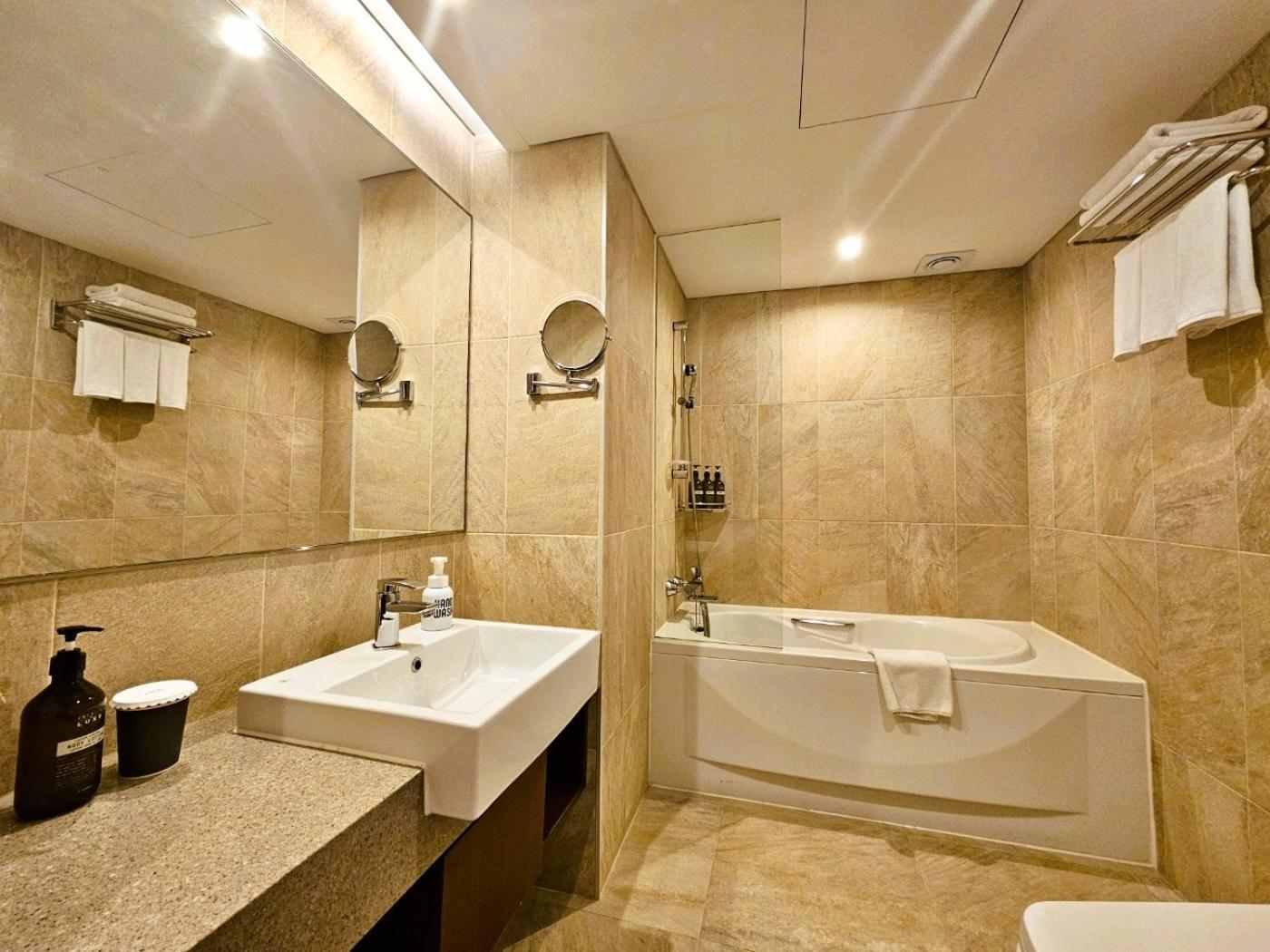 Hotel Uri& Seul Zewnętrze zdjęcie